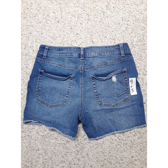 9x3 Maurices high rise button fly distressed shorts - Picture 2 of 3